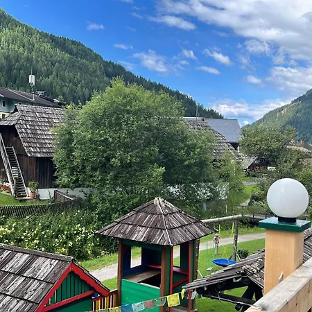 Christina דירה *