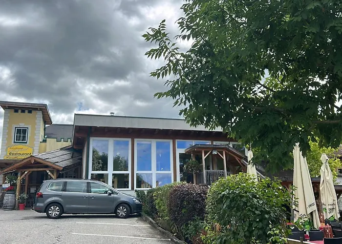 Christina באד קליניקירשהיים